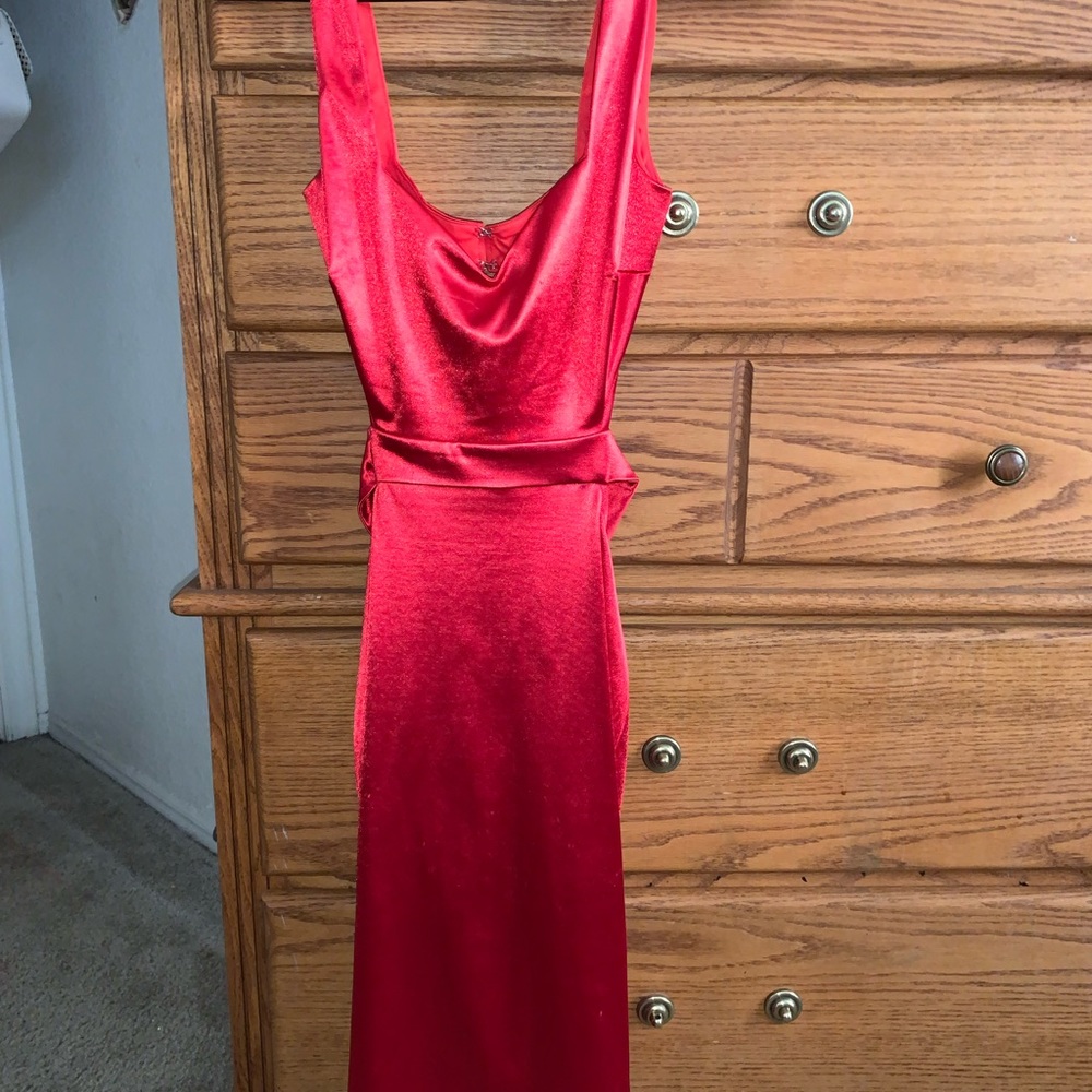 red silky pencil dress, knee length, open back, size small, from Privy